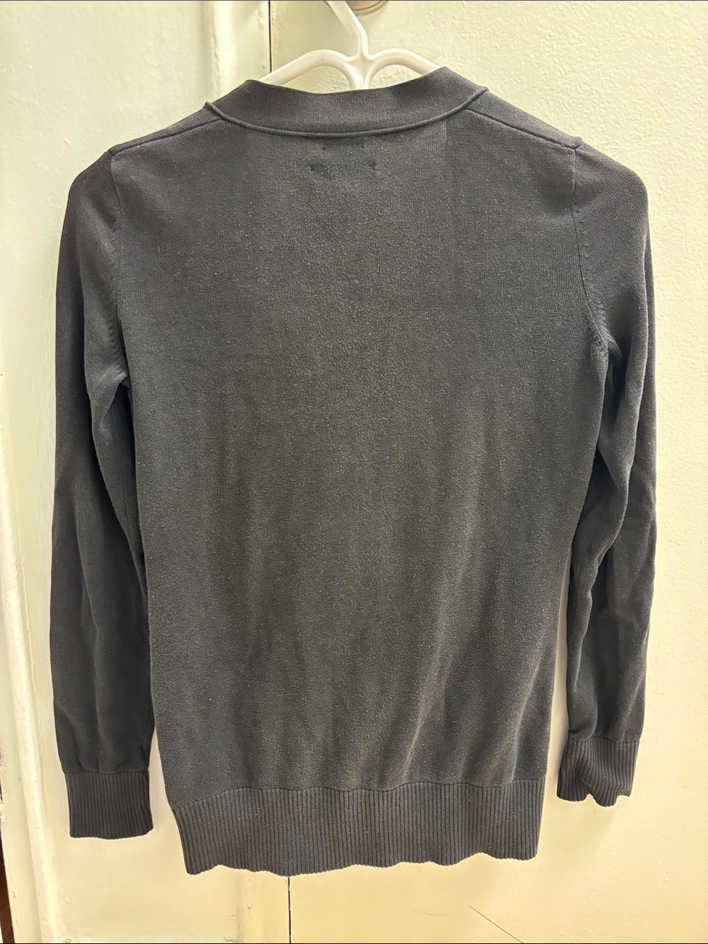 (3/$30) Tommy Hilfiger Dark Grey Lightweight Knit Button Up Cardigan Sweater XS - Picture 8 of 8